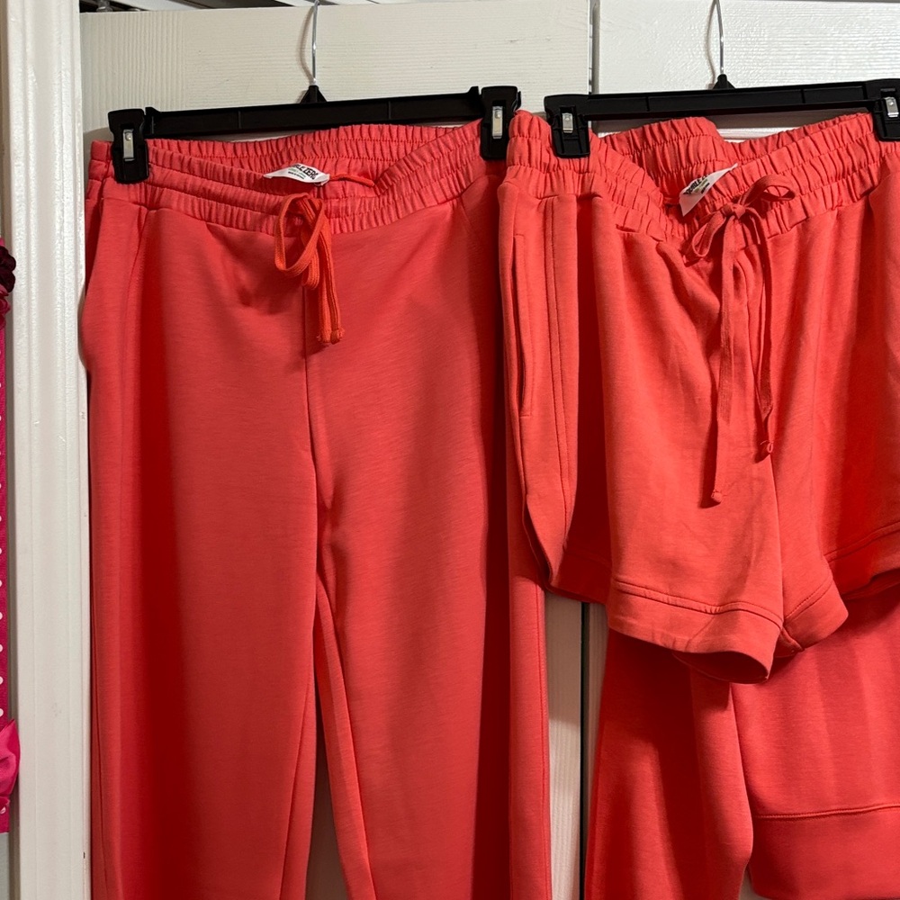 Double Zero Coral Track Pants, Shorts & Sweatshirt Set LIKE NEW WORN ONCE - Picture 7 of 14